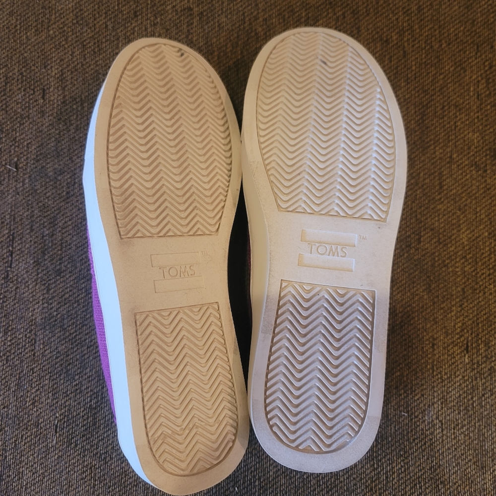 New Toms Fushia Canvas Slip On Sneakers size 7.5 - Picture 4 of 4